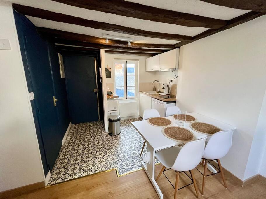 סומור Appartement Cosy Hypercentre Place St Pierre מראה חיצוני תמונה