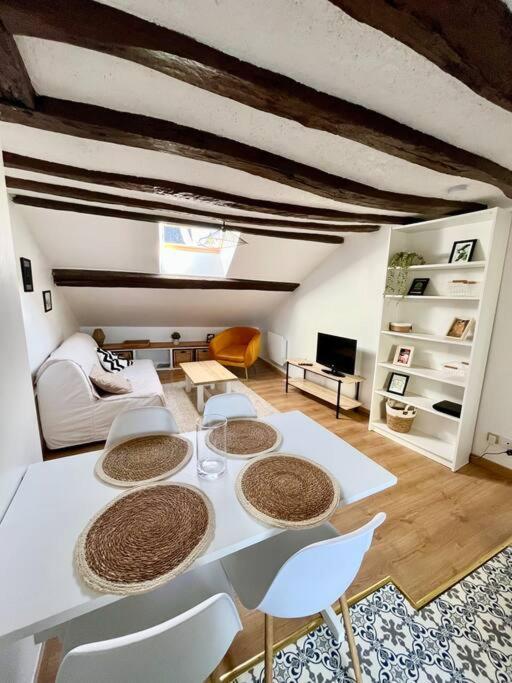סומור Appartement Cosy Hypercentre Place St Pierre מראה חיצוני תמונה